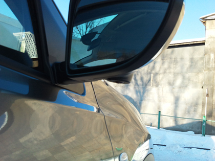 Так выглядят боковые камеры, смонтированные под зеркалами заднего вида